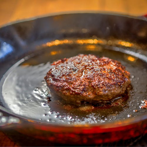 How to Cook Frozen Burger Patties on Stovetop